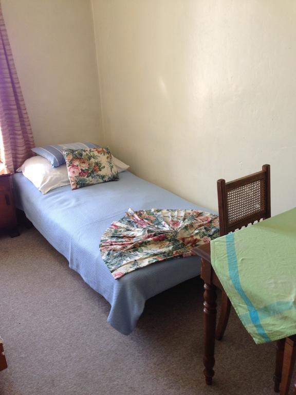 Pension De La Poste Fleurier Room photo